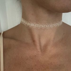 Express Lace Choker with Diamond Chain